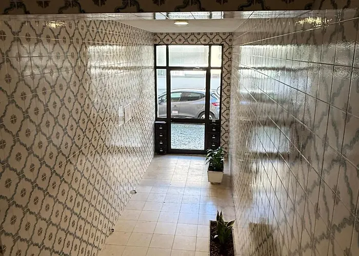 Spacieux 3 A 200 M De La