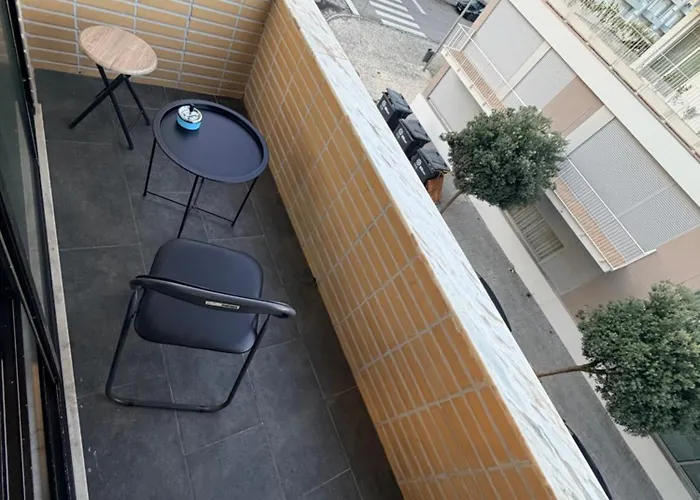 Apartment Spacieux 3 A 200 M De La *
